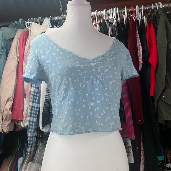 floral cropped tee - Picture 2 of 3